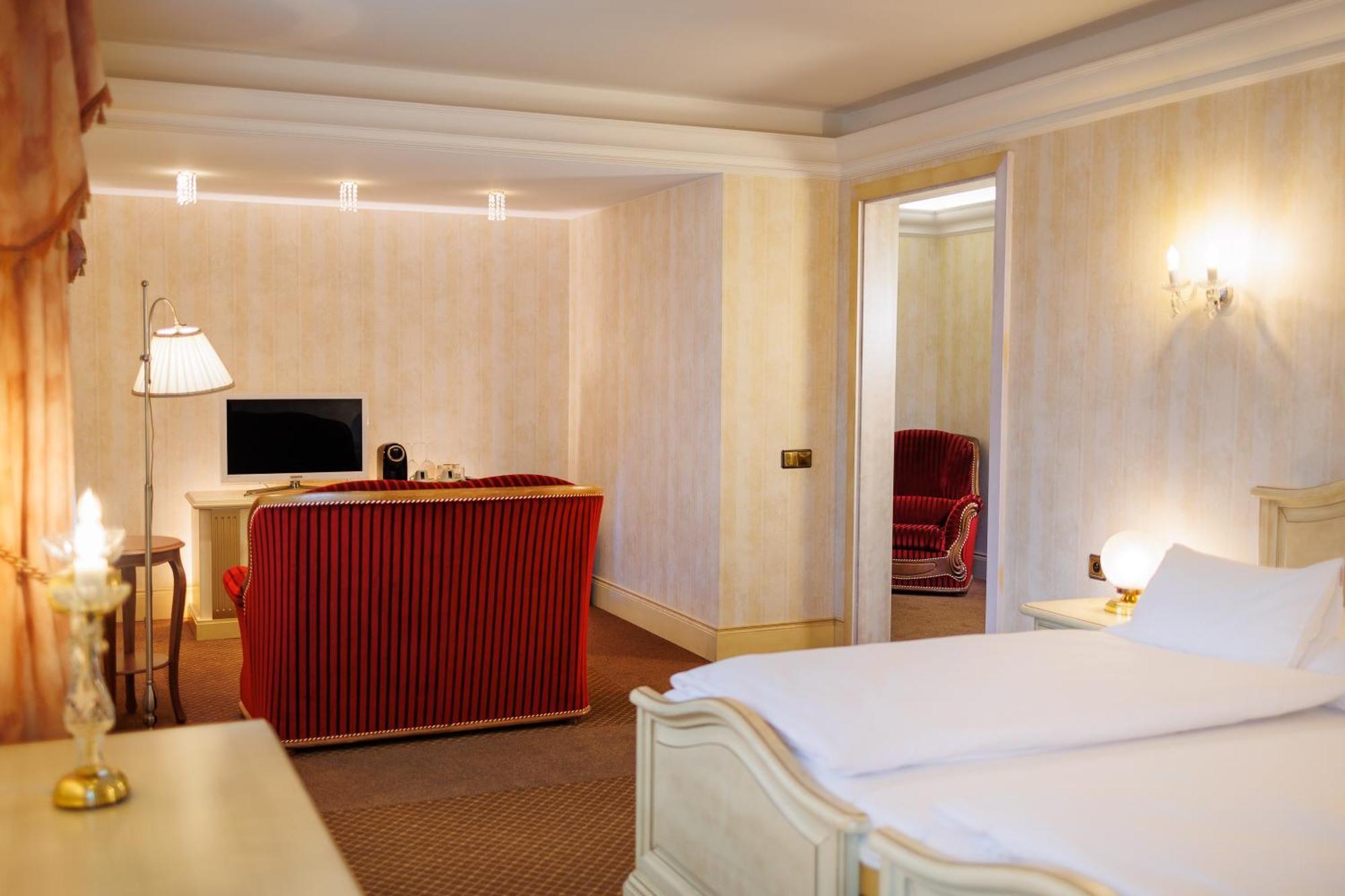 Hotel Chateau Cihelny Karlovy Vary Exterior foto